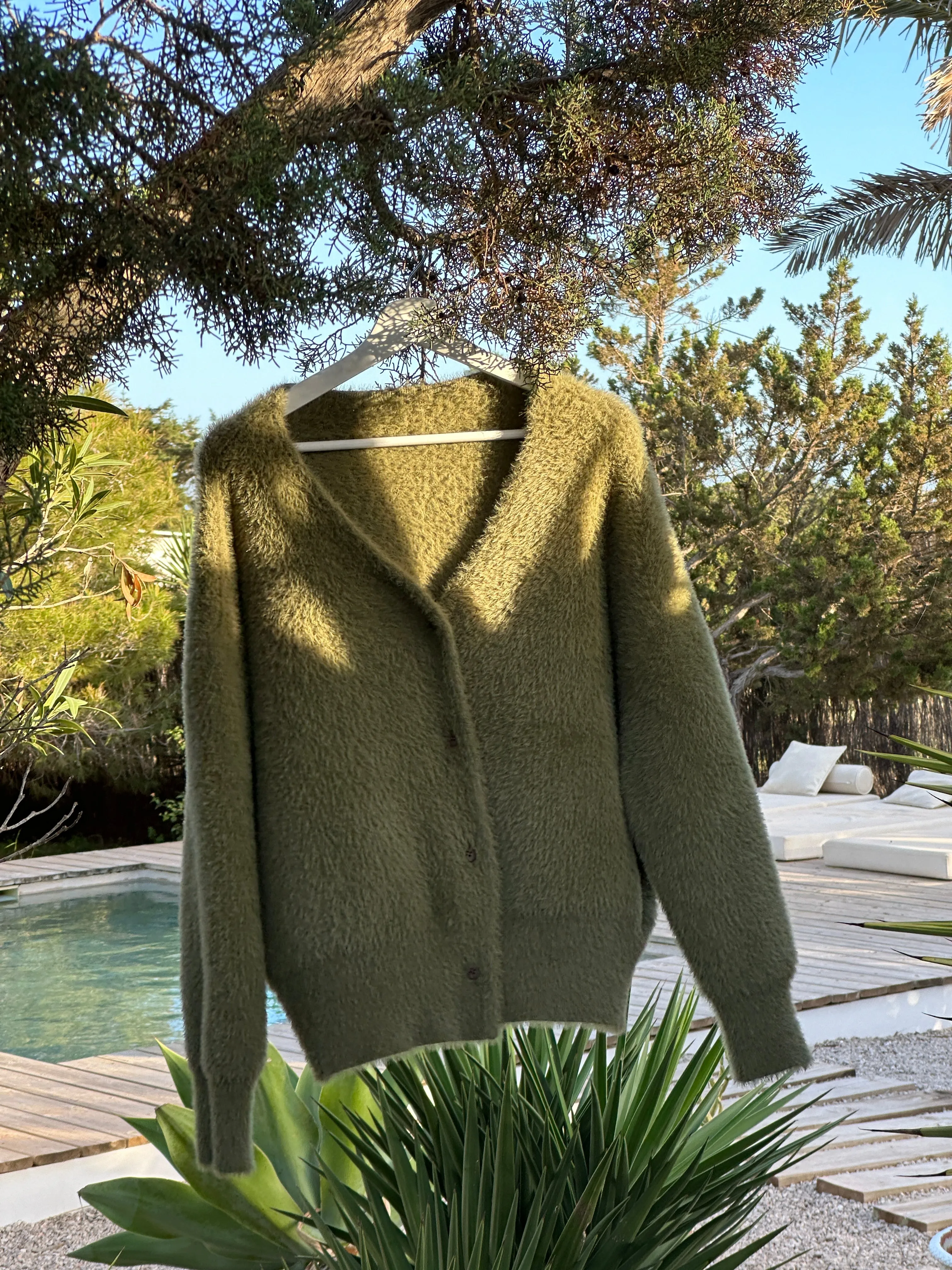 FLUFFY KNIT CARDIGAN - MATCHA