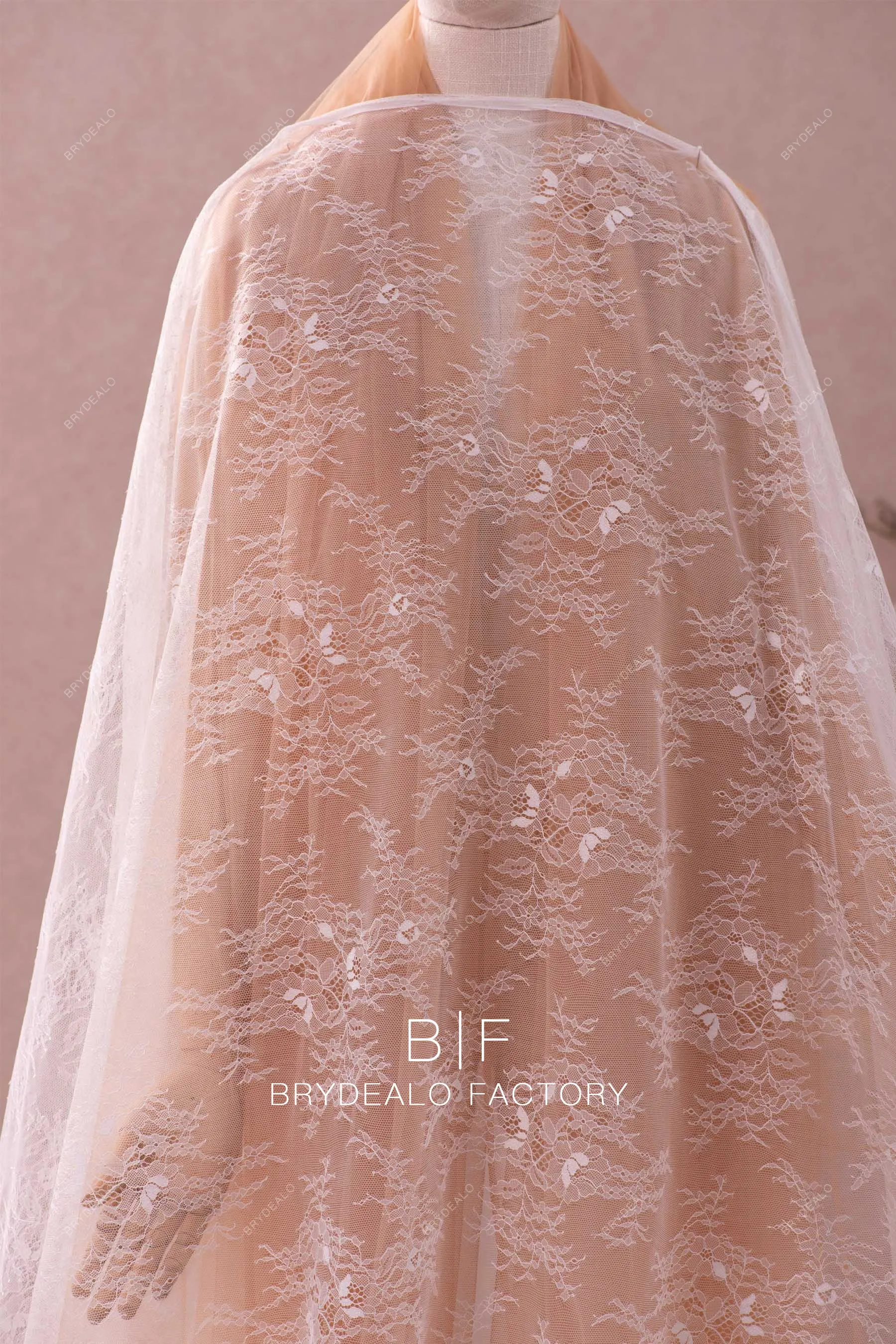 Fresh Flower Motif Warp Knitted Lace Fabric By the Yard