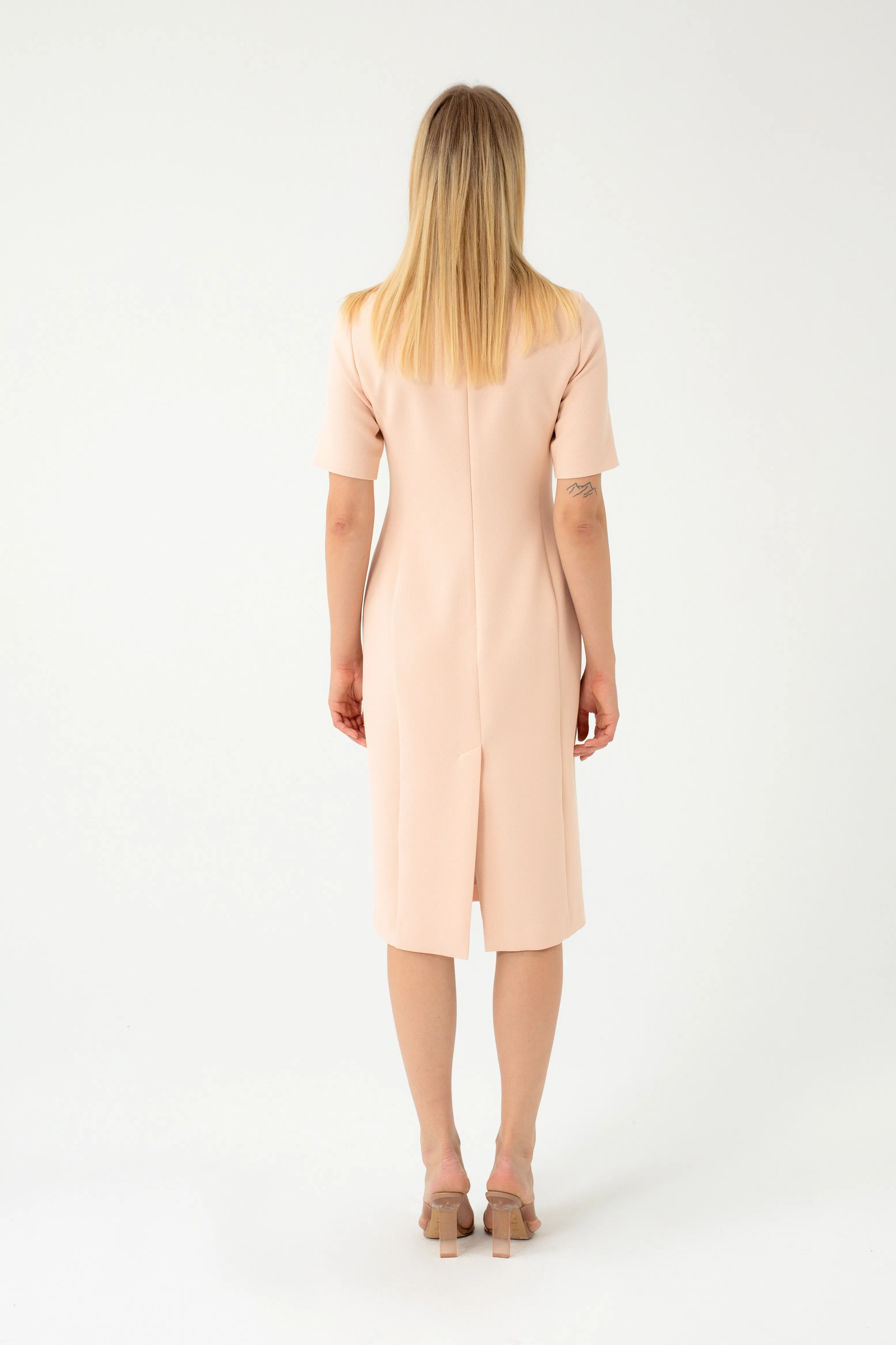 PEACH FITTED DRESS WITH SHORT SLEEVES